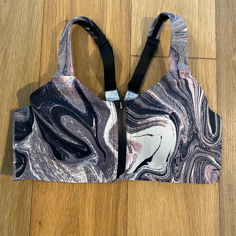 Victoria’s Secret Knockout High Impact Front-Close Sports Bra Size 34C